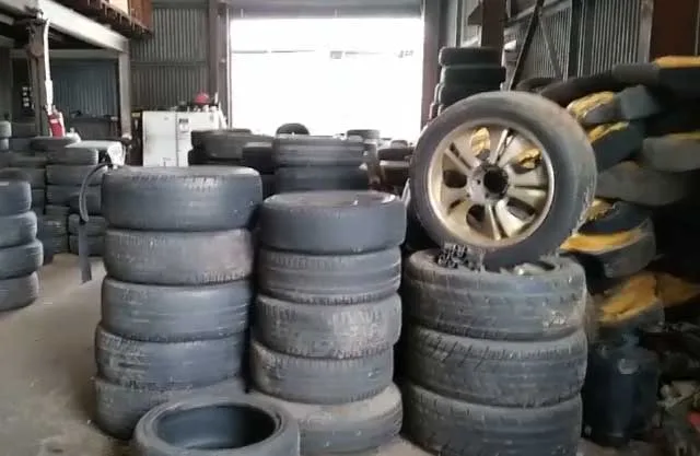 Second-hand car parts and tyres